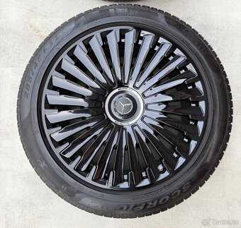 Gls R22 Mercedes 22 Zimní Pirelli 285/45 R22 r.2024 6,8mm - 5