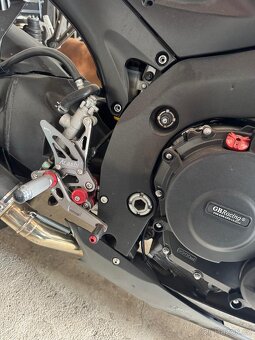 Suzuki GSX-R750 - 5