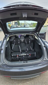 Tesla Model S, 85D. Free charging/SC01, CCS - 5