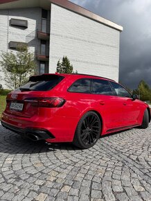 Audi RS4 COMPETITION MATRIX VIRTUAL Red/Black - 5