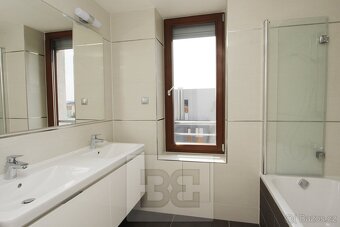 Pronájem bytu 3+kk, 72 m2 - Praha - Holešovice, ev.č. N08057 - 5