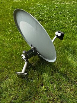Satelitní parabola s držákem na zeď - 5