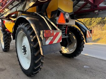 Postrykovac samochodny Hardi Alpha 4100   24m - 5