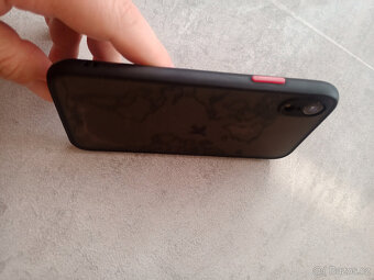 Apple iPhone XR 64GB - 5