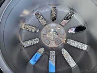 zimní sada Volkswagen Golf 8 R18 Pirelli - 5