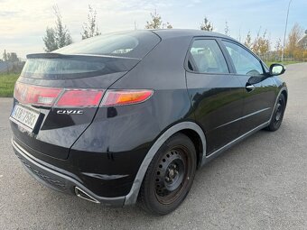 Honda Civic 1,8 VTEC 1.majitel najeto 107000 km - 5