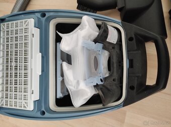 Vysavač Bosch - 5