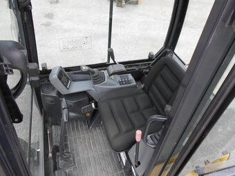Minibagr YANMAR SV16 - 5