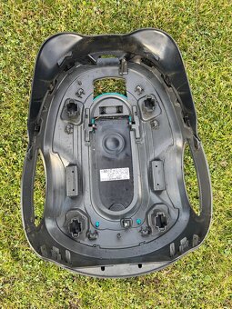 Robotická sekačka Gardena smart SILENO life 750 - 5