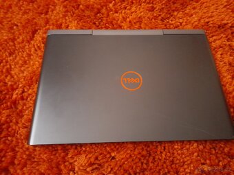 Herní notebook Dell - 5