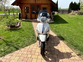 Piaggio Beverly 350 - 5