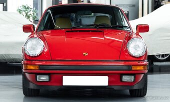 Porsche 911 3.2 Carrera z roku 1987 - 5
