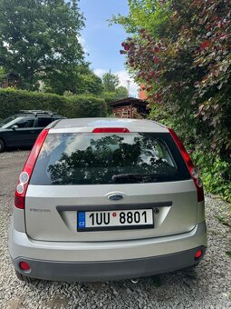 Ford Fiesta 2005 - 5