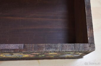 Stará rustikální dřevěná kazeta - 5