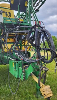 postřikovač John Deere 840 - 5