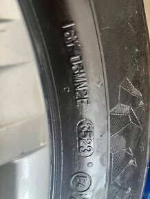 Prodám pneu 215/65/16 zimní 5x112 - 5