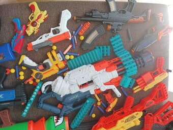 Nerf pistole +ostatní - 5