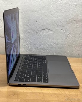 MacBook Pro 13" 2016 /8GB RAM/Intel i5/256GB SSD/ Záruka - 5
