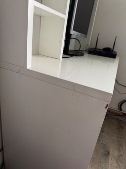 IKEA psací stůl Micke s nástavcem a dětskou židlí - 5