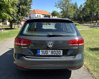 VW Passat Variant B8, nikdy nehavarovaný, privát - 5