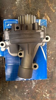 Úplně nová vodní pumpa SKF VKPA 83650 - 5