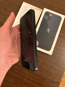Prodám iPhone 13 temně modrý - 5