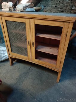 Kredenc - starý - 5