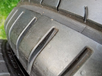 2 zánovní letní pneumatiky Dunlop 185/65/15 7,6mm - 5