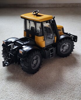 Bruder traktor JCB Fastrac - 5