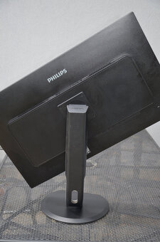 LCD Philips 328P6VU 32" 4K - 5