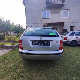 Škoda fábia 1.2 benzín rok 2007 - 5