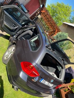 BMW 320 i kombi Panoramatická střecha - 5