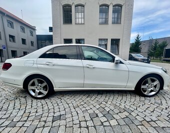MERCEDES E300 170KW AUTOMAT-KUŽE-NAVI-LED-KAMERA-DPH-ČR - 5