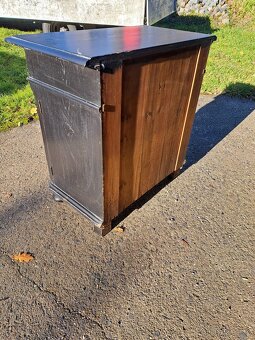 Starožitná skříňka - 5