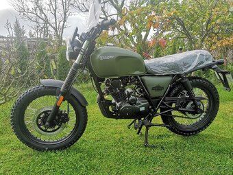 Brixton 125, nový, škrábanec na nádrži. - 5