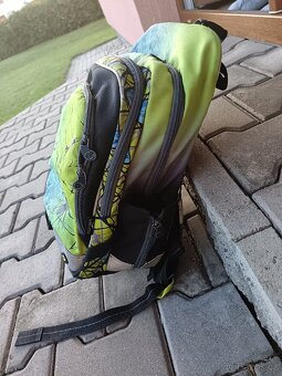 Školní batoh 1. 2. 3. Třída - 5