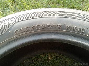 Pneu 205/60R16 92H - 5