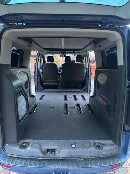 Ford Tourneo Custom - 5