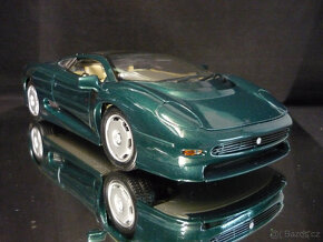 Jaguar XJ220 zelený Maisto 1/18 - 5