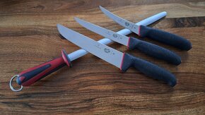 Řeznické nože s ocílkou Dual Grip Victorinox - 5