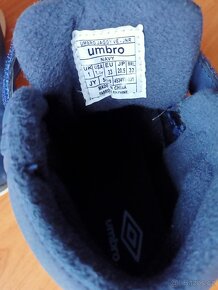 Prodám vyteplené, kotníkové boty zn. Umbro.vel.33 - 5