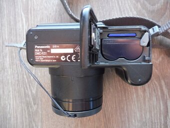 Panasonic Lumix DMC-FZ7 - 5
