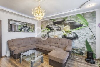 Prodej bytu po rekonstrukci o dispozici 4+1 se zasklenou lod - 5