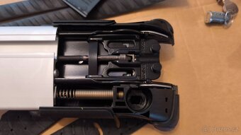 Střešní nosníky Thule typ 9584 - 5