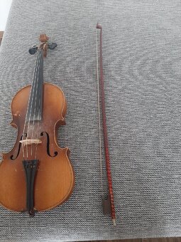 Housle 4/4 - 5