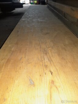 Prodám extra široké podlahové fošny. - 5