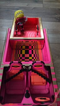 L.O.L. auto s bazénem a tanečním parketem - 5