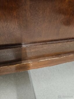 Starožitná kredenc - 5