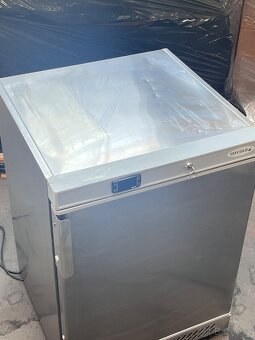 Mrazicí skříň TEFCOLD UF 200 S. ZÁRUKA - 5