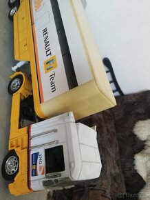 Kamion Renault  F1 Team 1:43 - 5